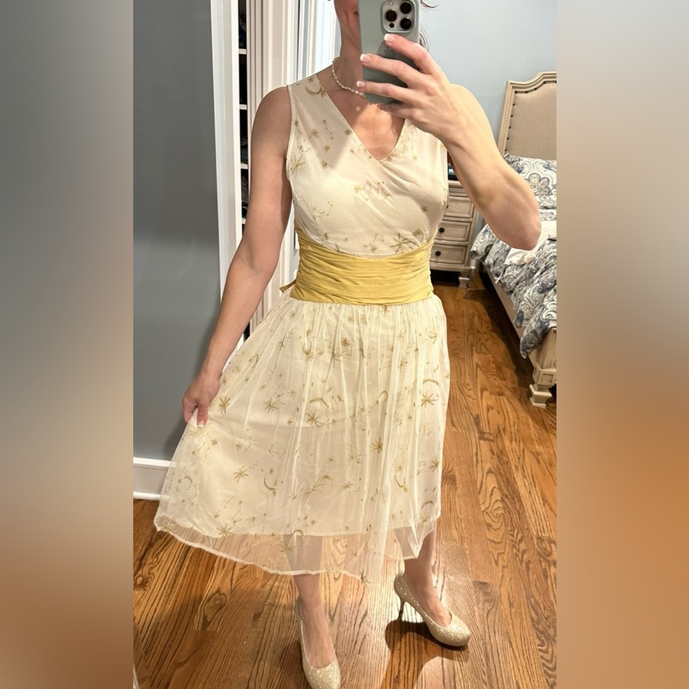 Retro-Stage Vintage ivory and gold/yellow  moon and stars dress - Picture 7 of 12